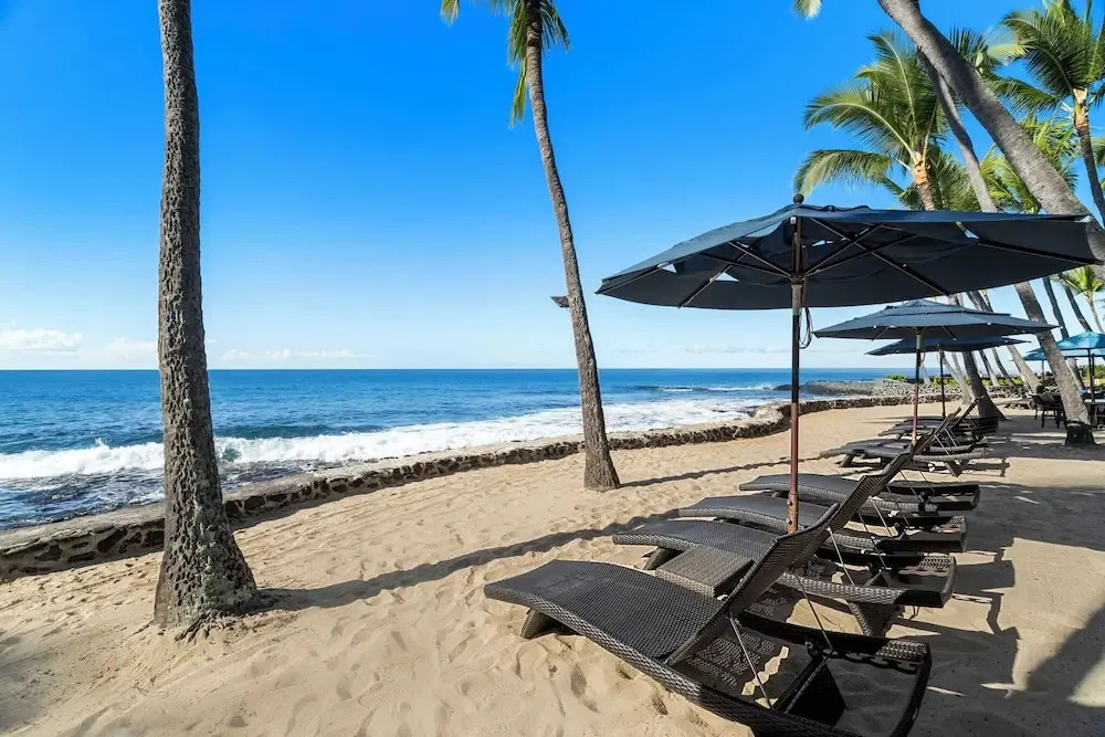 Oceanfront Island Living - Beautiful Kona Condo for Extended Stays - Vrkcv