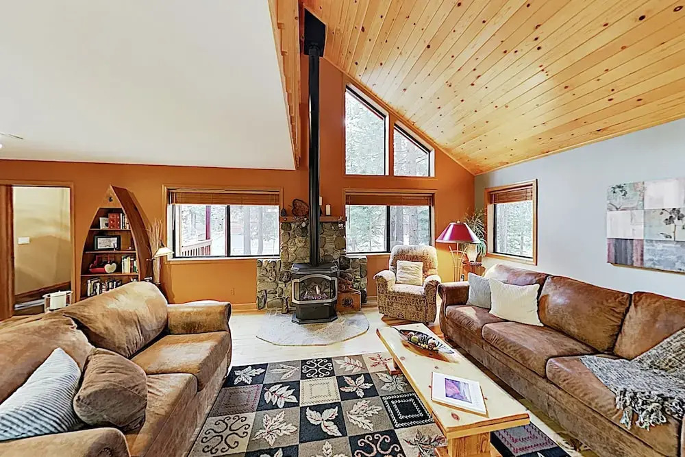 New Listing! Tahoe Donner Ski & Beach 3 Bedroom Home