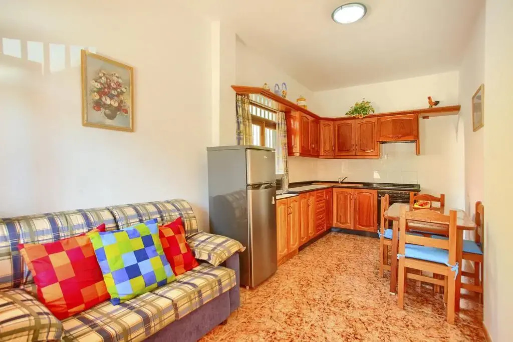 3 bedrooms house with enclosed garden and wifi at Santa Cruz de Tenerife 1 km away from the beach