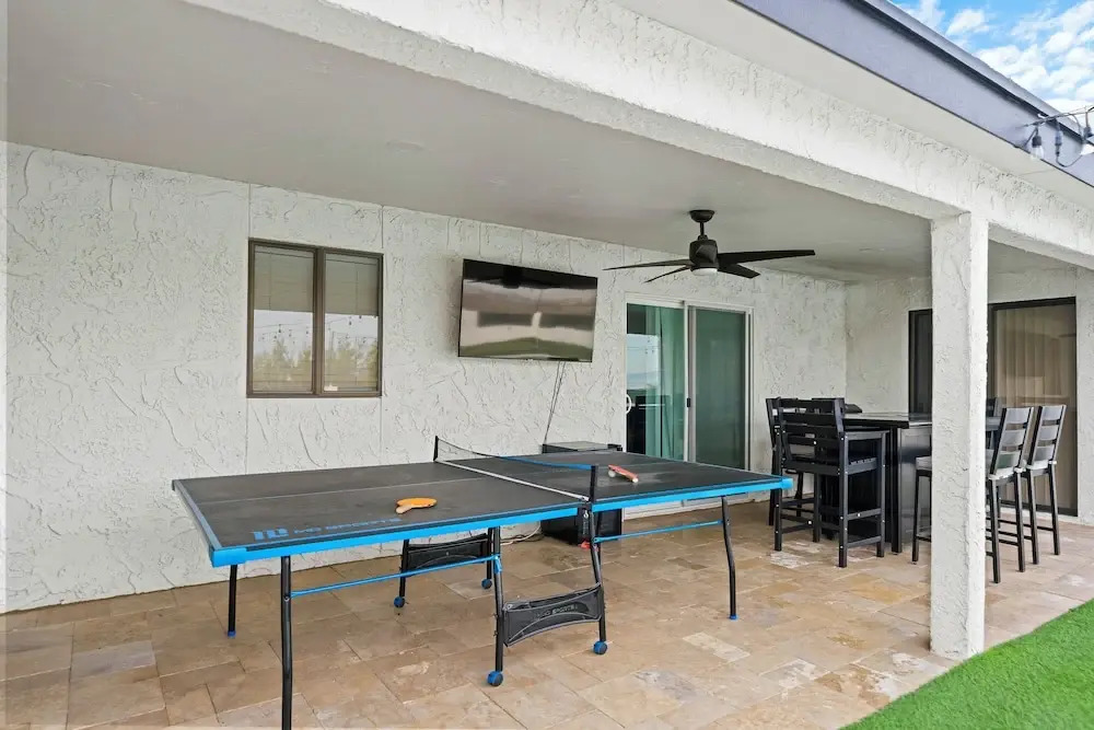 Sunny Arizona Oasis w/ Views - 2 Mi to Lake Havasu