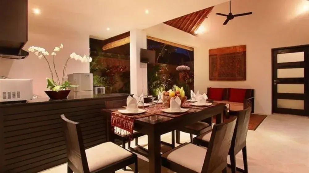 Villa Biru - 500m Batubelig beach