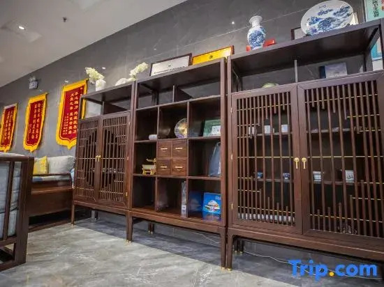 Tongyue Hotel