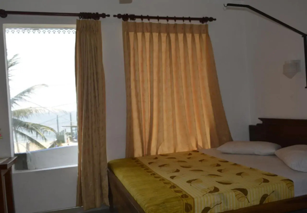 Rosand Waves Hotel