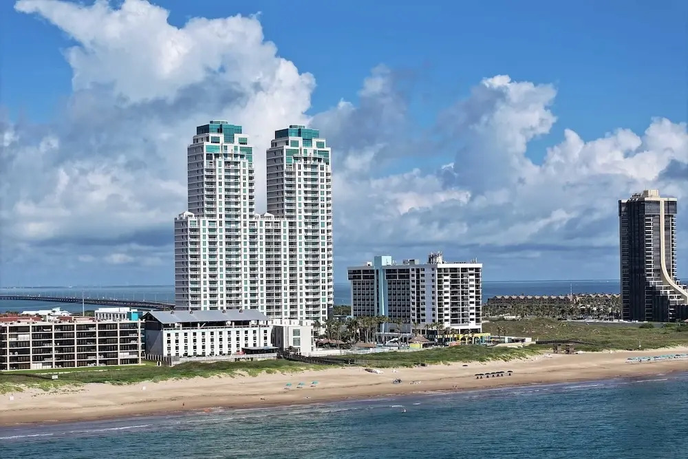 Prestigious Luxury Beach & Bay Patios Xl Size 3 Bedroom Apts