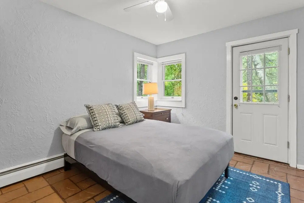 Tudor Style Apartment near MSU