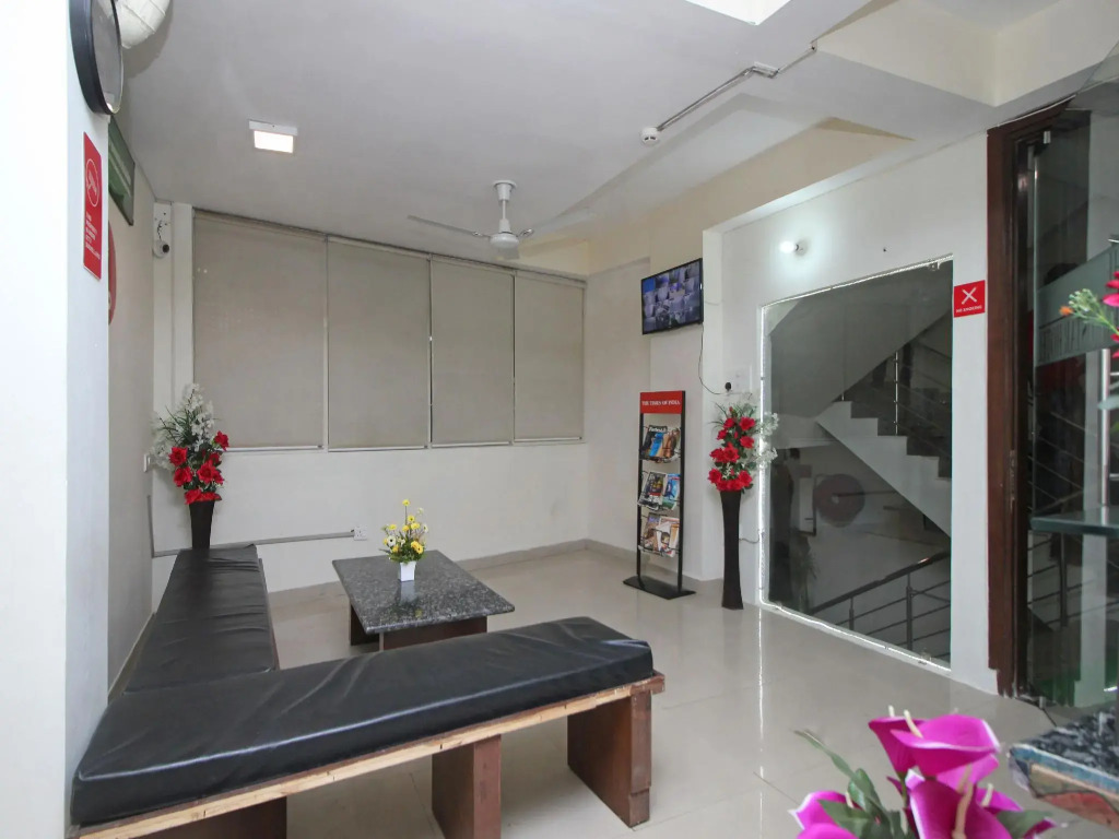 OYO 9046 Hotel Metro Star
