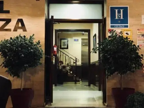 Hostal Plaza