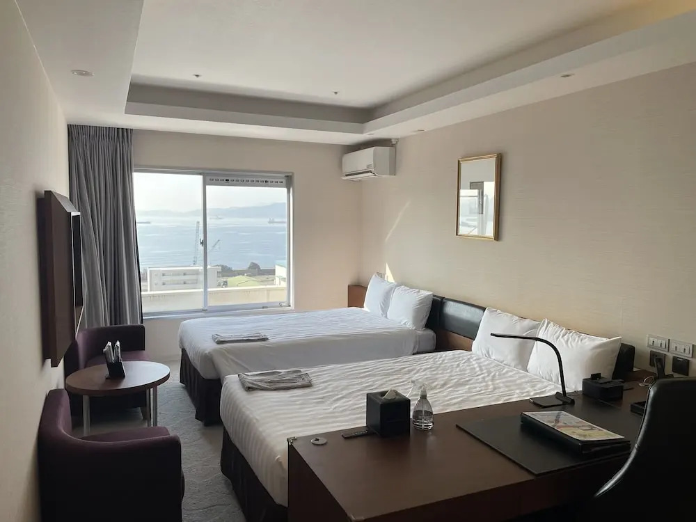 Clayton Bay Hotel