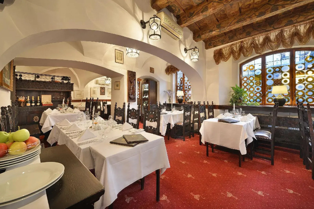 Hotel U Tri Pstrosu