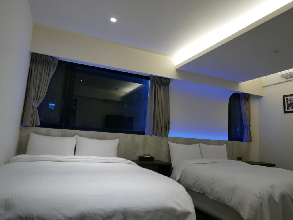 Ours Inn II