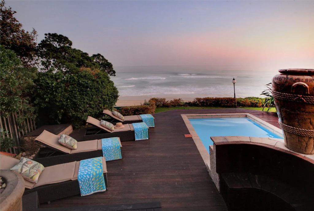 SEASENSE Boutique Beach Villa