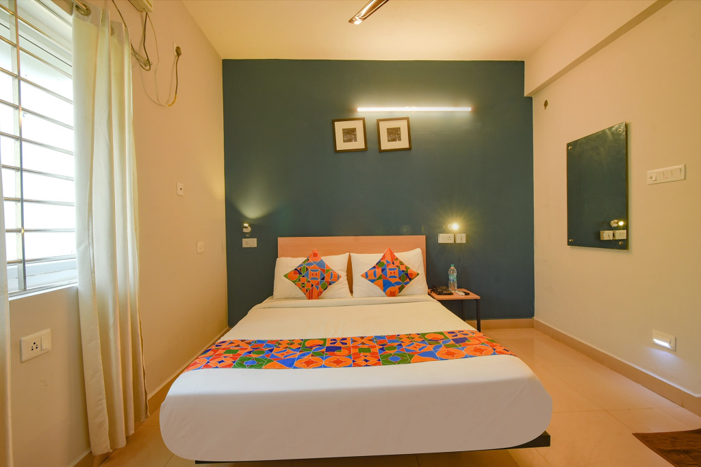 FabHotel Sasti Inn