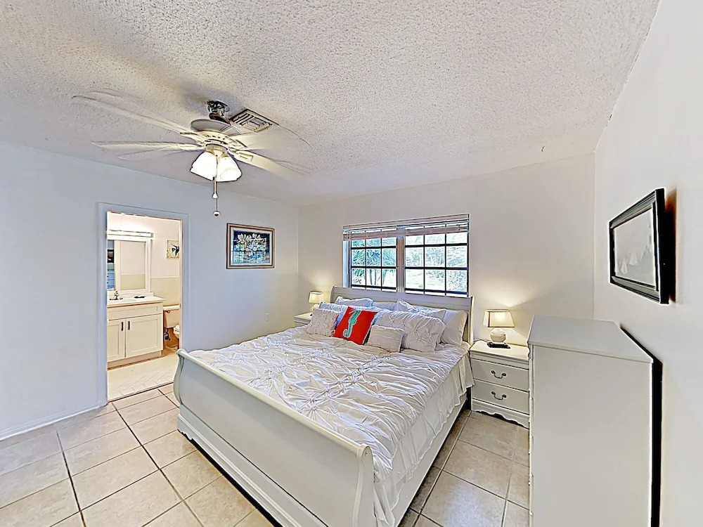 New Listing! Coastal Apartment W/ Pool & Patio 2 Bedroom Home