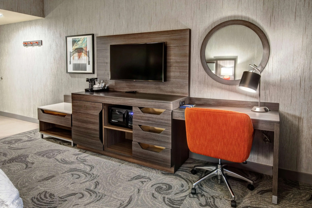Hampton Inn Fresno Airport