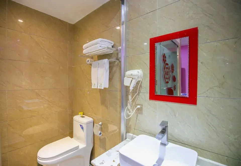 Huaxiang Shengshi Hotel