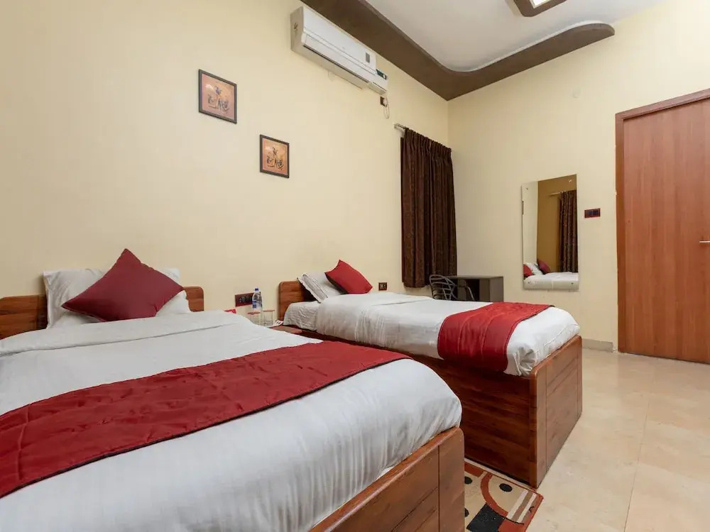 OYO 6810 Home Stay Anna Nagar