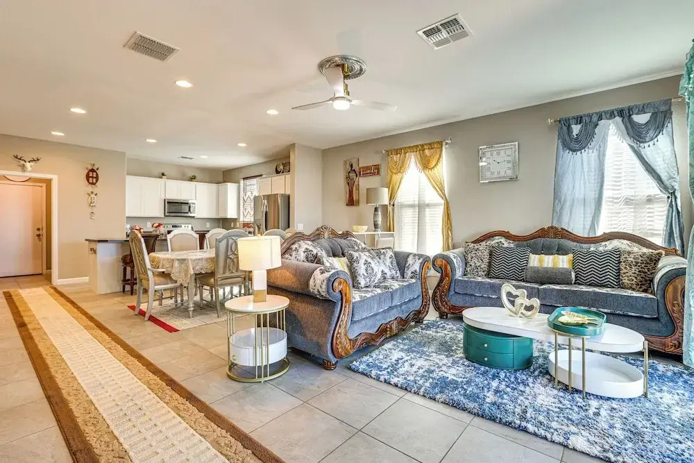 10 Mi to Dtwn Phoenix: Updated Home