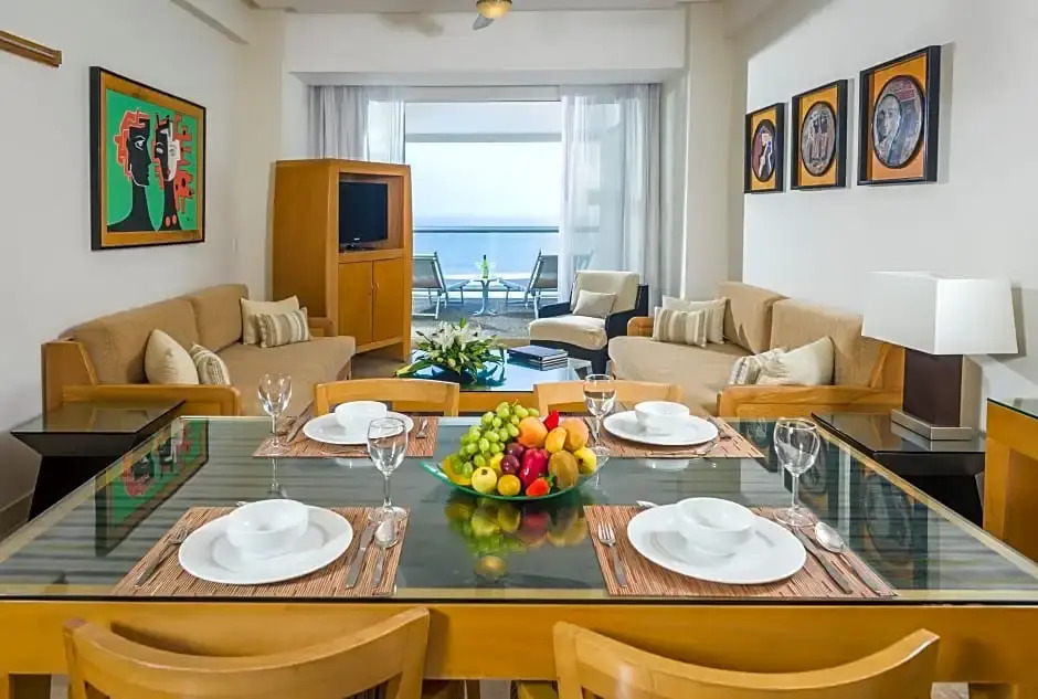 Grand Ocean Breeze Acapulco