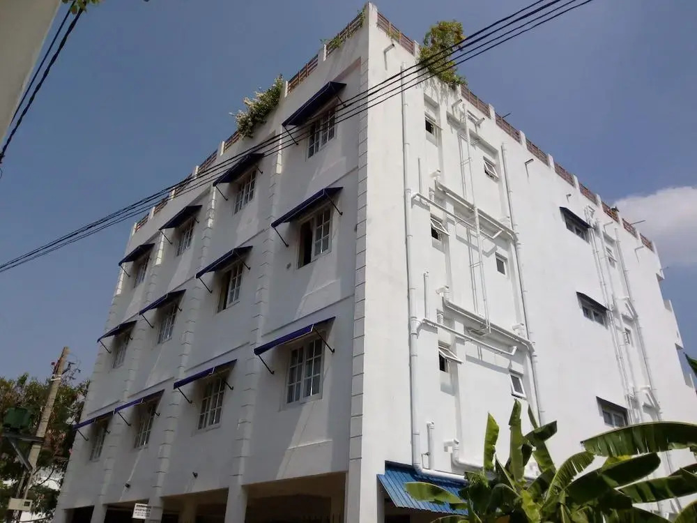 Queens Park Apartments
