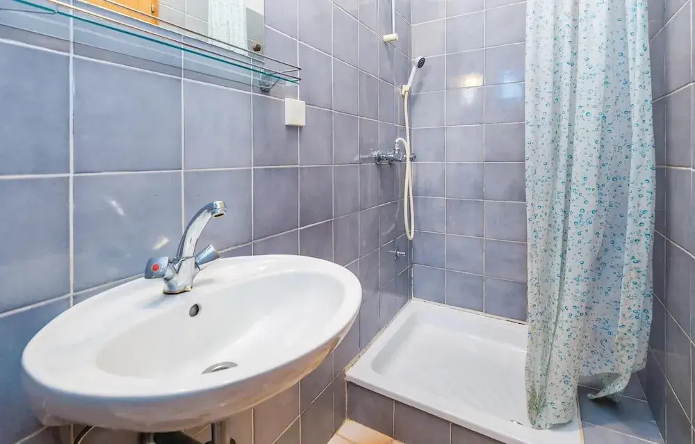 Stunning Home in Rab With Wifi and 4 Bedrooms