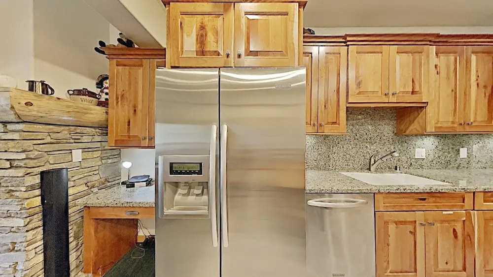St, Anton Street View 2-Bedroom Condo with full kitchen