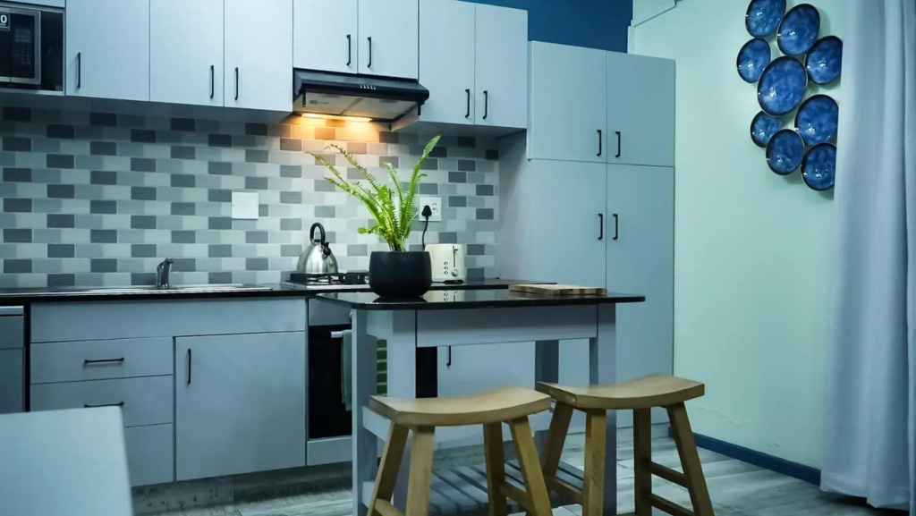 1-bedroom apartment with secure basement parking