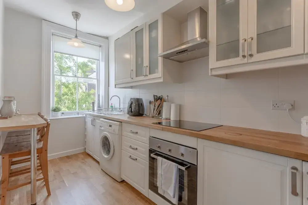 Homely 2 Bedroom Apartment in Earl's Court