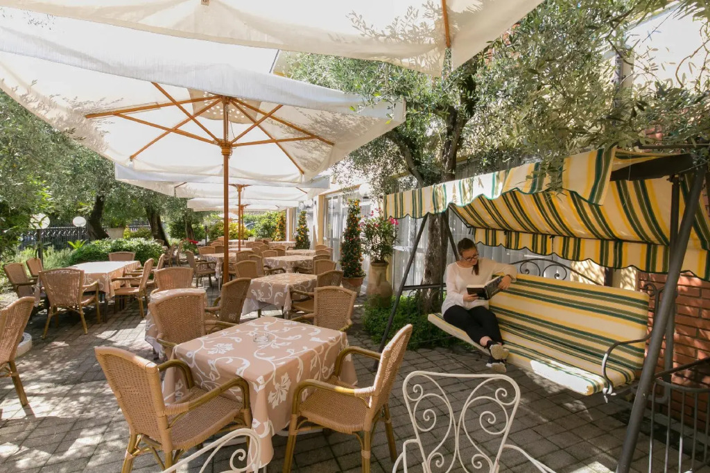 Hotel Serenella