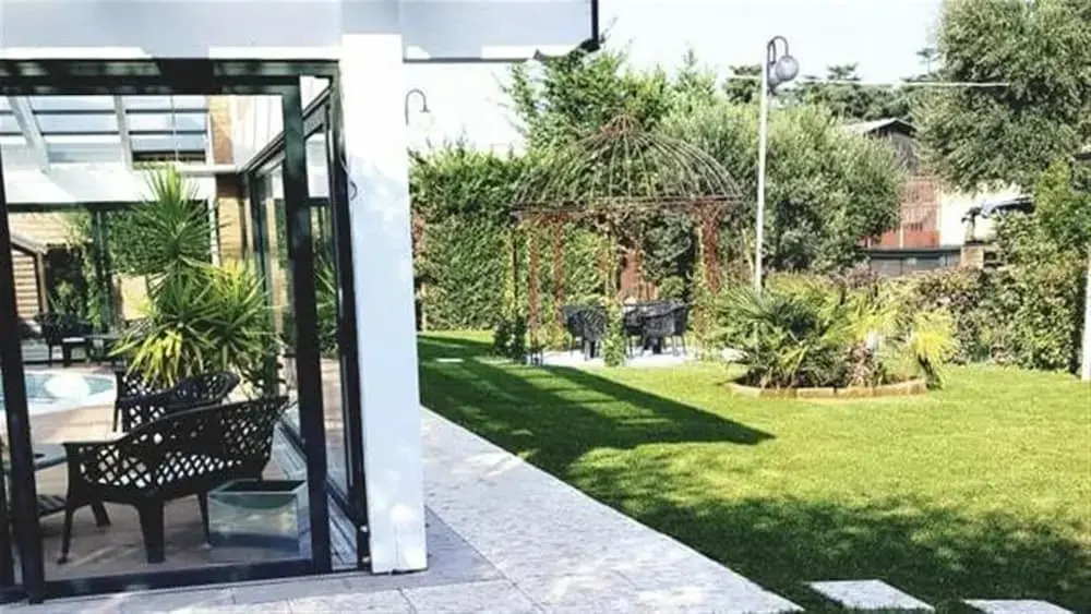 Fontana Oasis Apartment