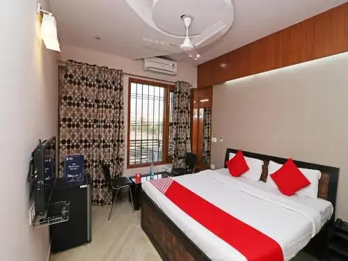 Alarians Residency