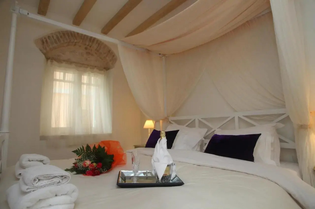 The Aigli 1800 Boutique Hotel