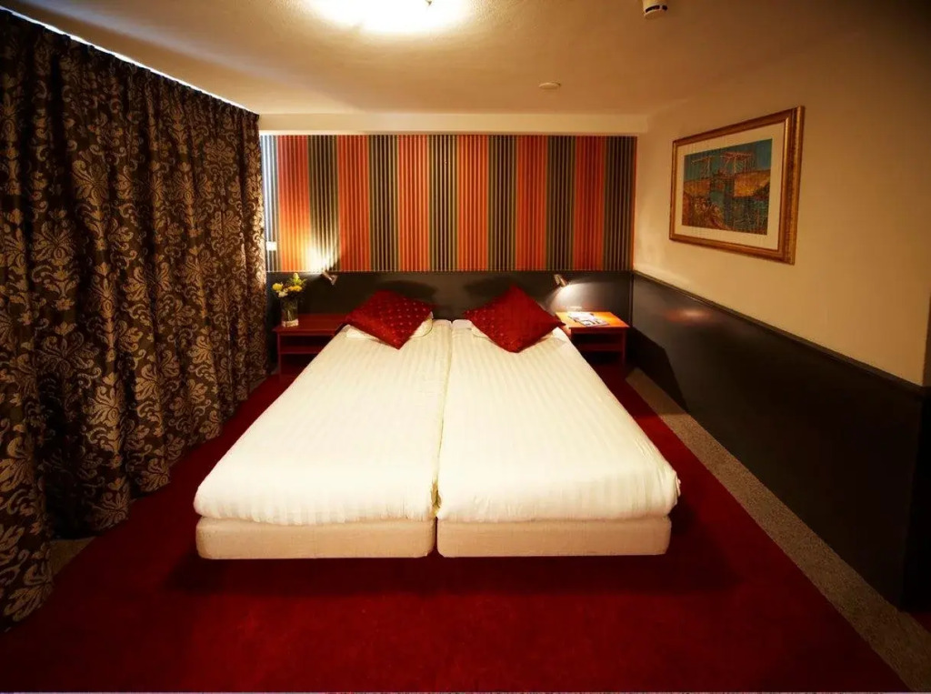 Hotel Blyss