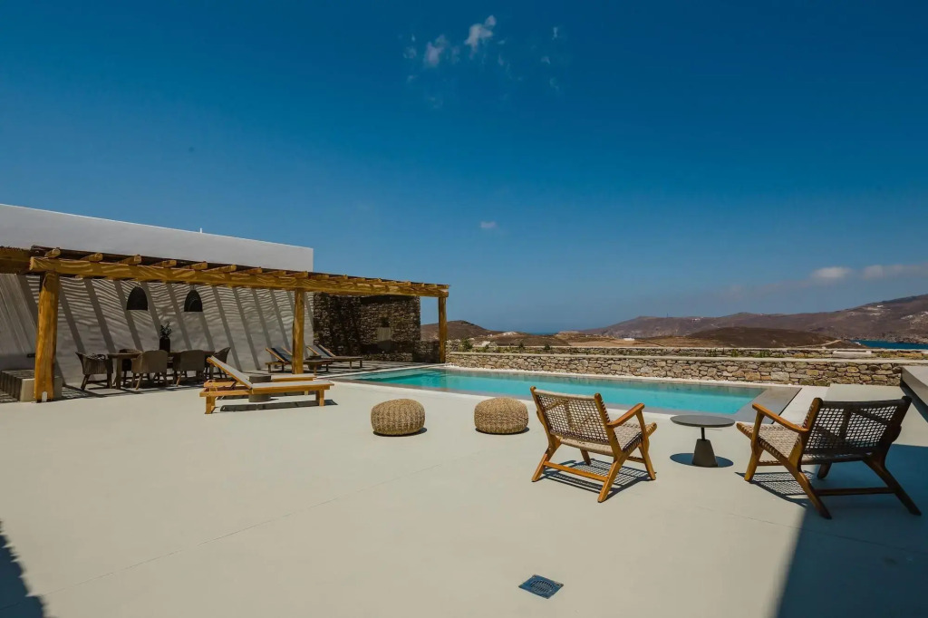 Amarelo Suites