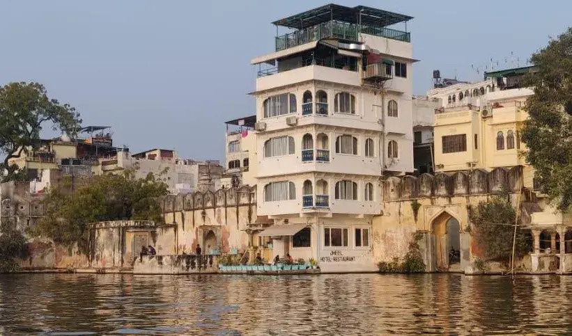 Jheel Hotel and Restaurent