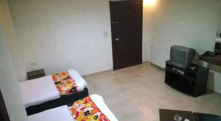 Aphamia Hotel