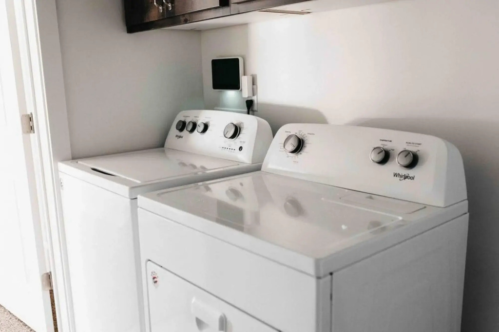 Beautiful New 3 BR 2BA Townhome No Stairs