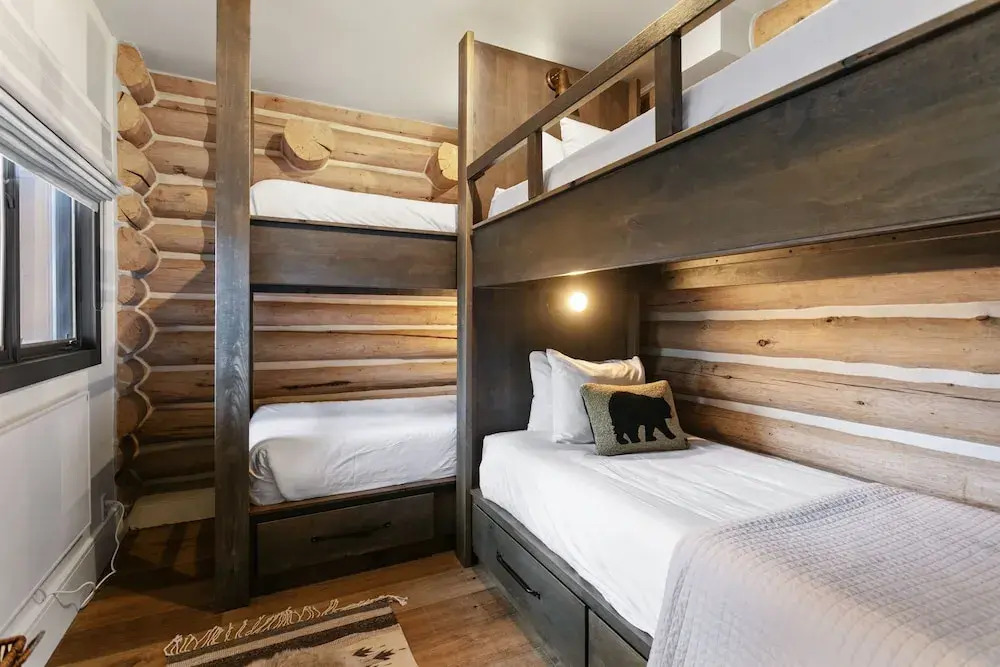 Pine Inn 9 - Two Bedroom with Spa Trail's End Lodge 2 Condo