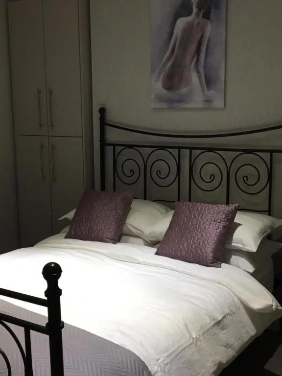 Stanley Street Apartment