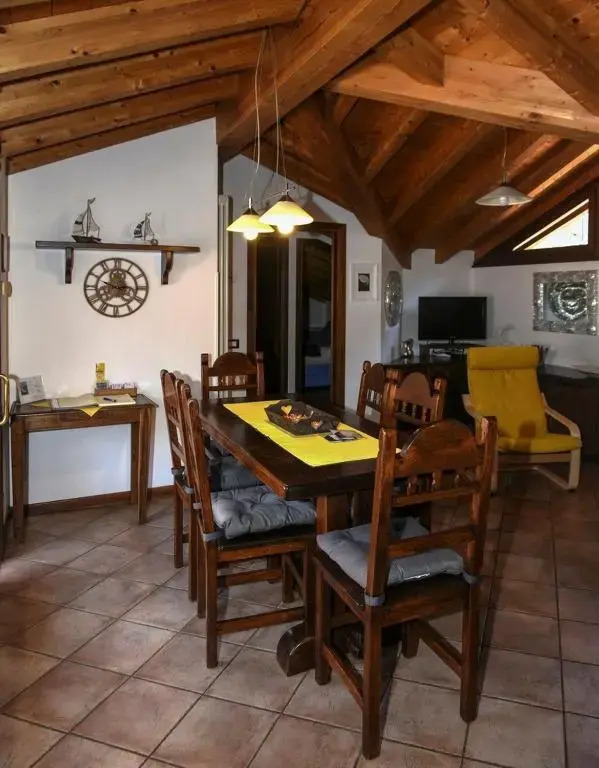 L'UNA DI LAGO Lake Apartment With Parking