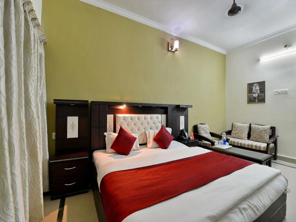 Super Hotel O Sai Leela