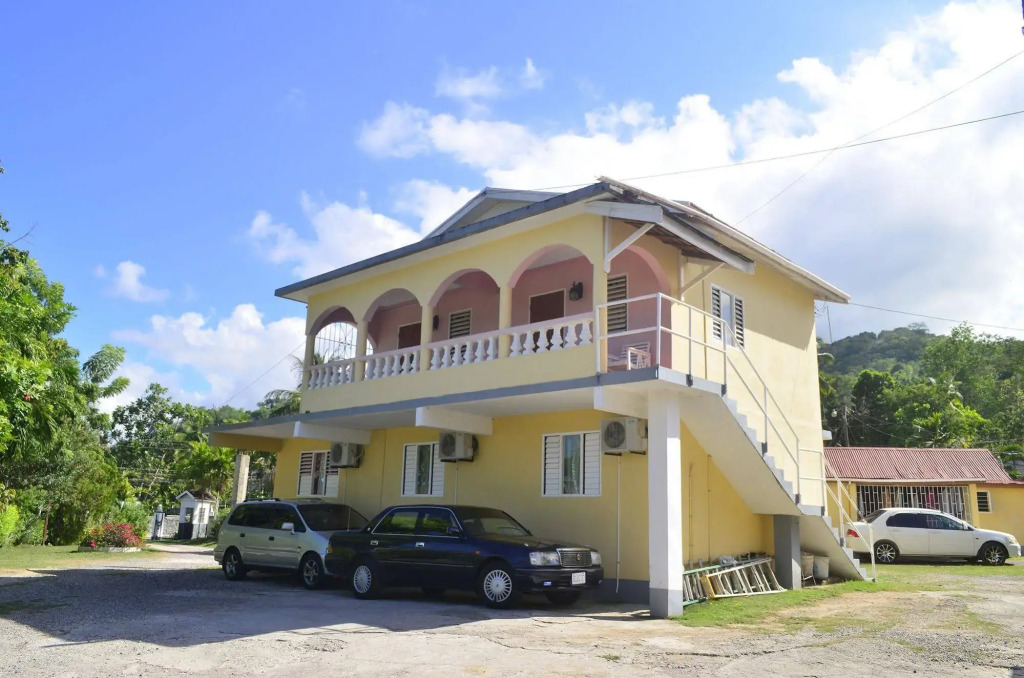 Little Shaw Park Guest House
