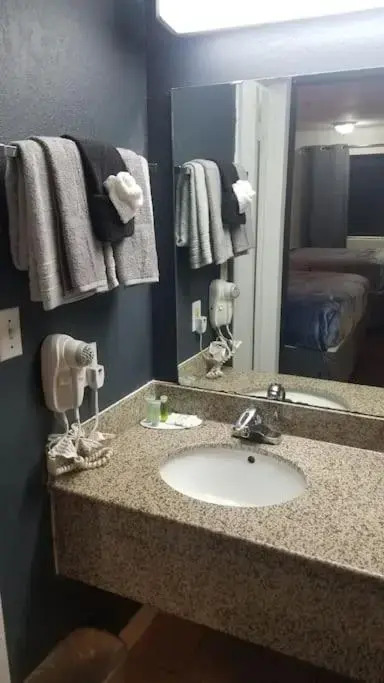 OSU King Bed Hotel 104 Booking