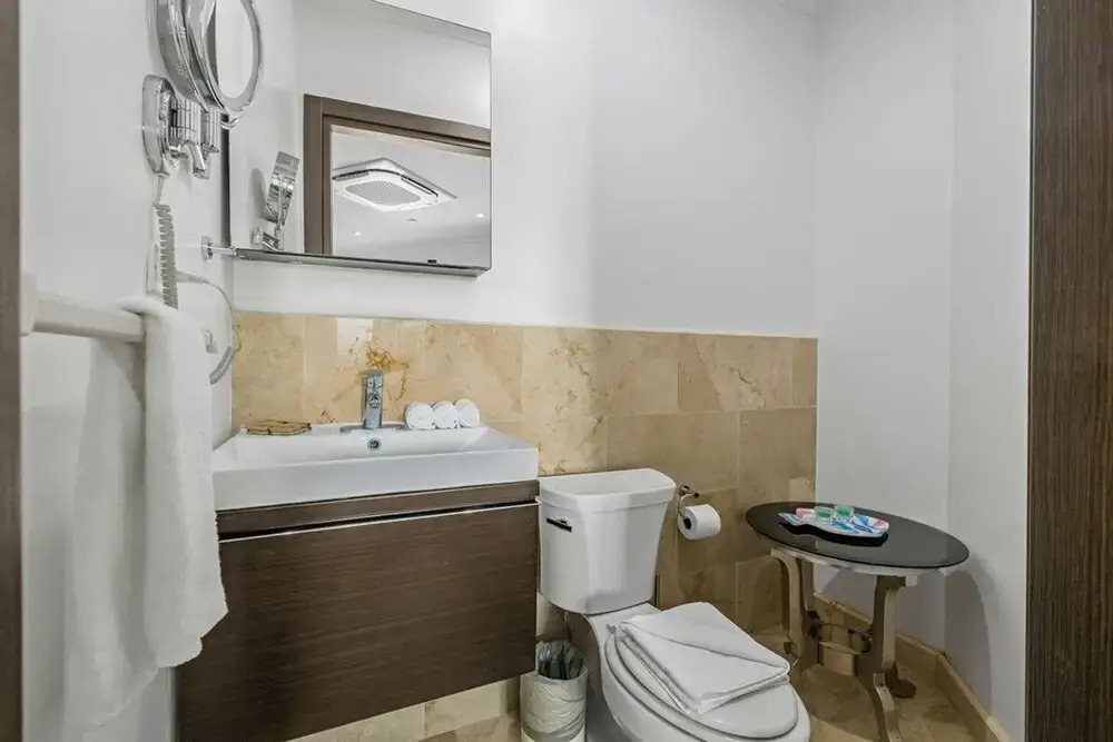 Fantastic 1BR Condo w Amazing Views Amenities