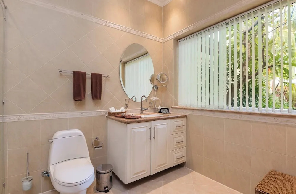 Luxury 2BR Pool Villa Pratamnak Soi5- 50m to Beach