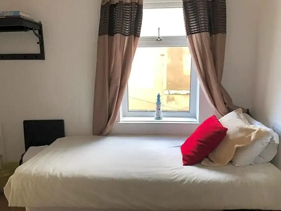 Oakwell Hotel