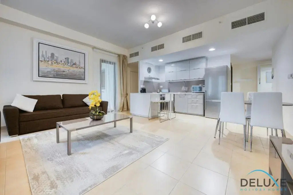 Classy 1BR in Bahar, Jumeirah Beach Residence by Deluxe Holiday Homes