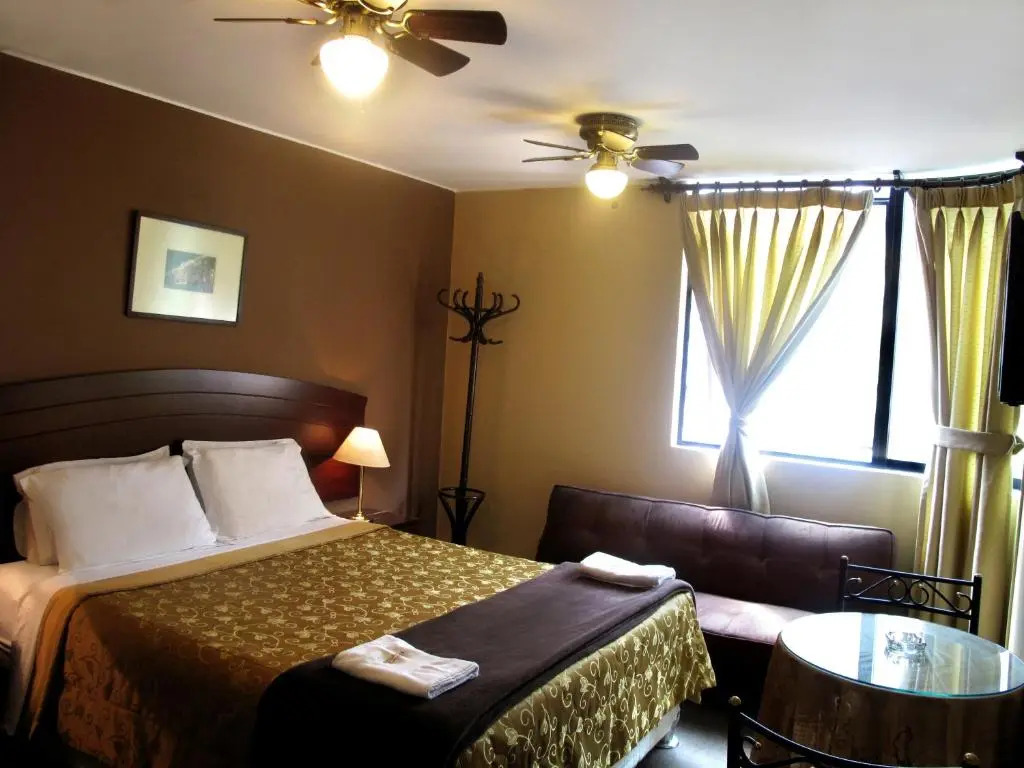 Solis Dies Hotel