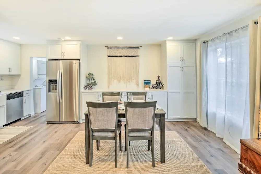Super Walkable! Historic Home in Dtwn Long Beach