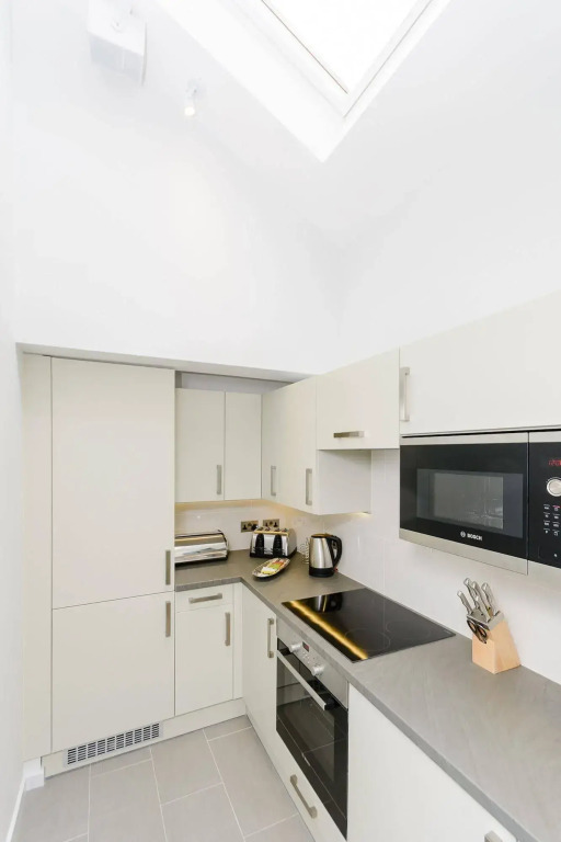 Ibis House by Viridian Apartments