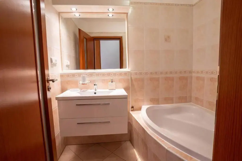 Excellent Large Lux Apartment Central Martin